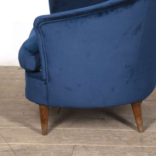 PAIR OF ITALIAN LOUNGE CHAIRS IN BLUE VELVET