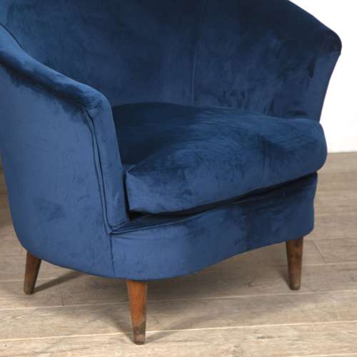 PAIR OF ITALIAN LOUNGE CHAIRS IN BLUE VELVET