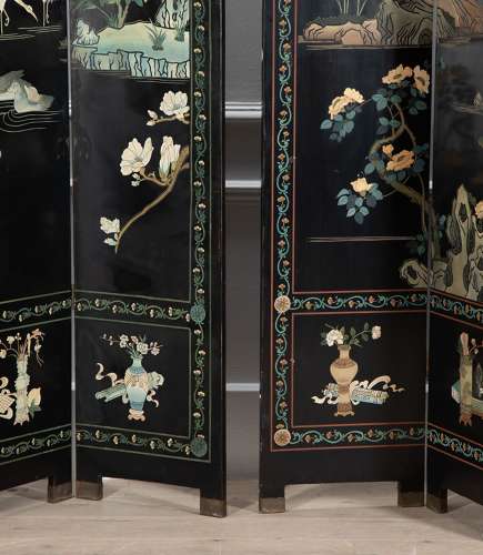 PAIR OF EARLY 20TH CENTURY JAPANESE LACQUER FOUR-LEAF SCREENS