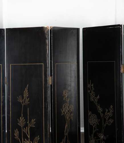 PAIR OF EARLY 20TH CENTURY JAPANESE LACQUER FOUR-LEAF SCREENS