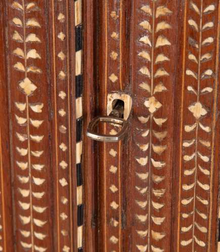 19TH CENTURY ANGLO INDIAN CUPBOARD