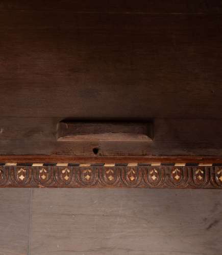 19TH CENTURY ANGLO INDIAN CUPBOARD
