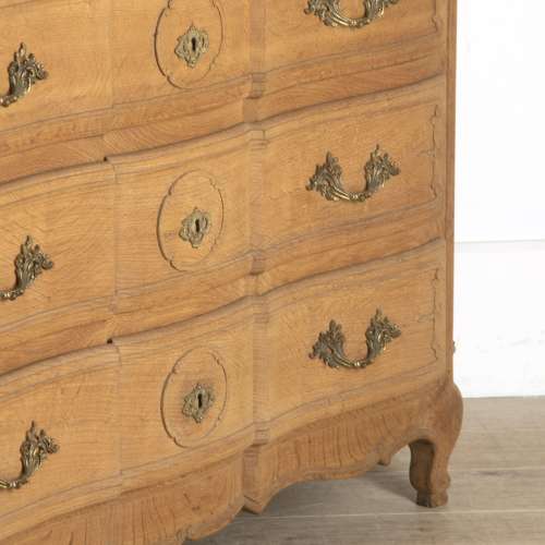 19TH CENTURY FRENCH OAK COMMODE