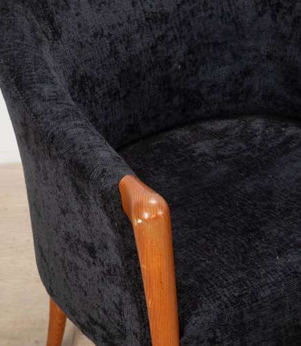 Pair of Italian Giorgetti Style Armchairs