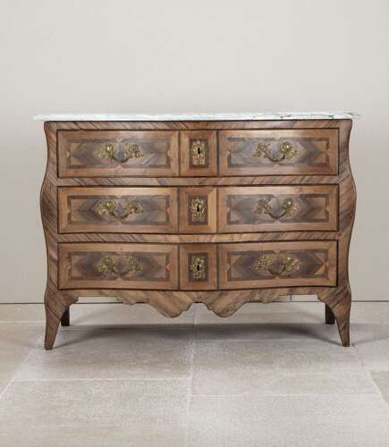 19th Century French Serpentine Fronted Commode