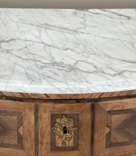 19th Century French Serpentine Fronted Commode