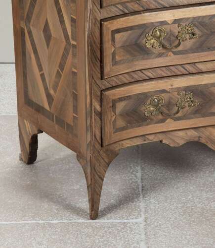 19th Century French Serpentine Fronted Commode
